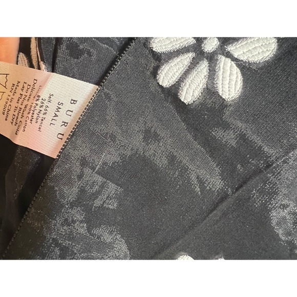 Buru Teagan crop Top Black White Puff Sleeve Sweetheart Neck Smocked size S - Picture 12 of 12